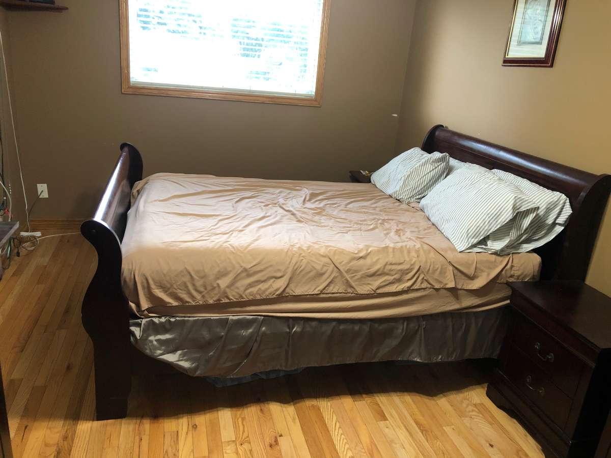 Three single beds room